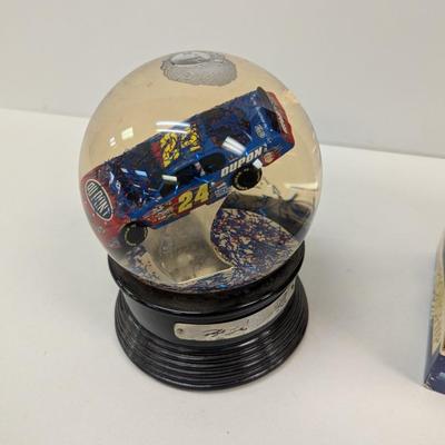 #24 Jeff Gordon Starting Lineup & Globe