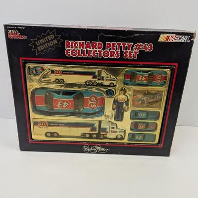 NASCAR Richard Petty #43 Collectors Set