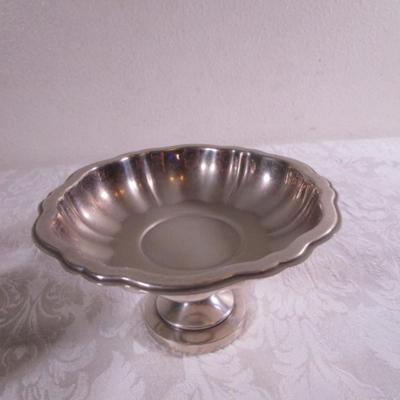 2 plastic plates, 1 planter, 1 Oneida silver-plated candy dish