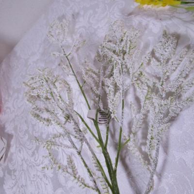 Silk flowers, 1 new pkg of painted 22 gage stem wire