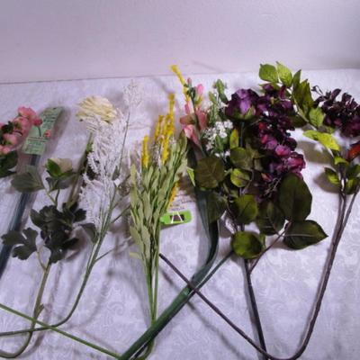 Silk flowers, 1 new pkg of painted 22 gage stem wire