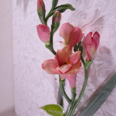 Silk flowers, 1 new pkg of painted 22 gage stem wire