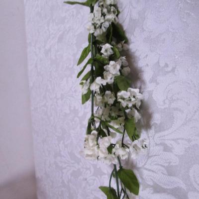 Silk flowers, 1 new pkg of painted 22 gage stem wire