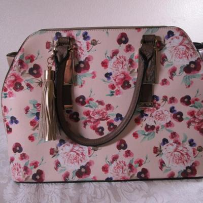 Pretty Mossimo floral handbag