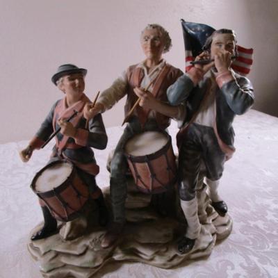 Revolutionary Fife & Drum figurine