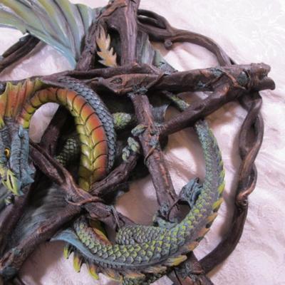 Large pentagram dragon wall décor