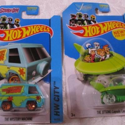 2 Hot Wheels cars