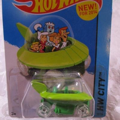 2 Hot Wheels cars