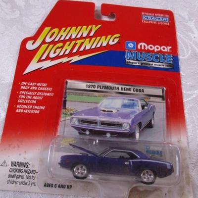 Johnny Lightning Mopar Muscle Car