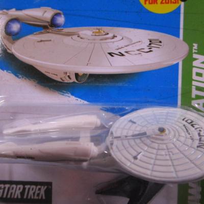 2 Hot Wheels Star Trek ships
