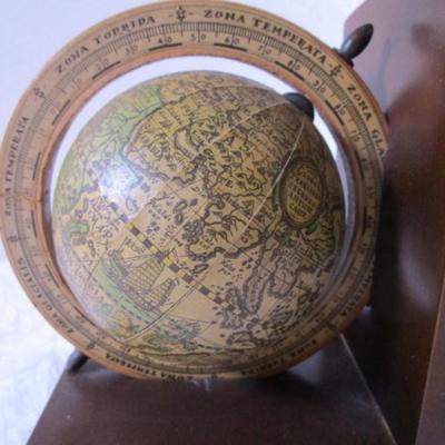 Pr. Vintage Globe bookends