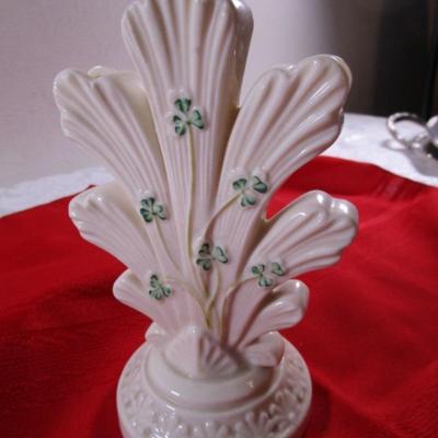 Vintage Belleck of Ireland vase