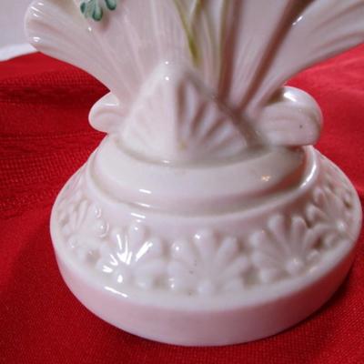 Vintage Belleck of Ireland vase