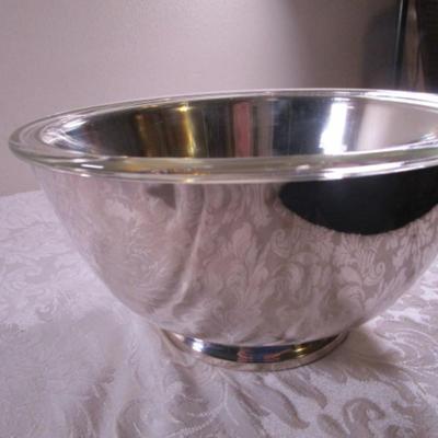 Reed & Barton silver-plated bowl #186 & Pyrex bowl