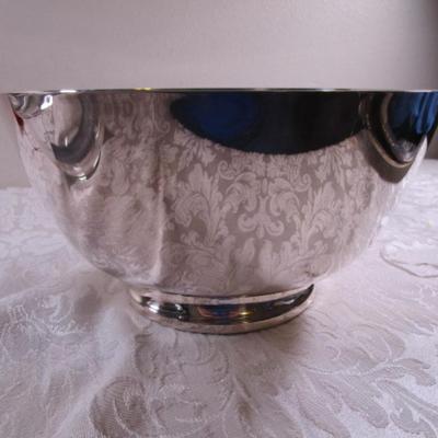 Reed & Barton silver-plated bowl #186 & Pyrex bowl