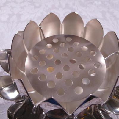 Reed & Barton silver-plated water lily centerpiece #3002