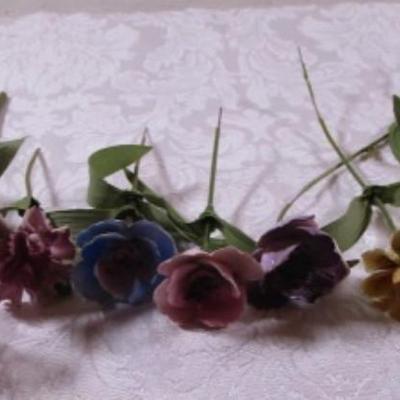 11 Vintage porcelain flowers
