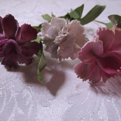 11 Vintage porcelain flowers