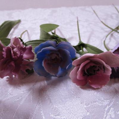 11 Vintage porcelain flowers