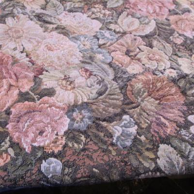 Tapestry with large floral design and finished edges