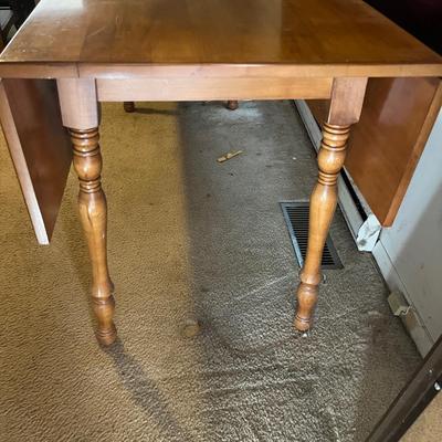 Wooden Drop Leaf Table (D-MG)