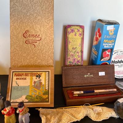 Jewelry, figurines, & Miniatures