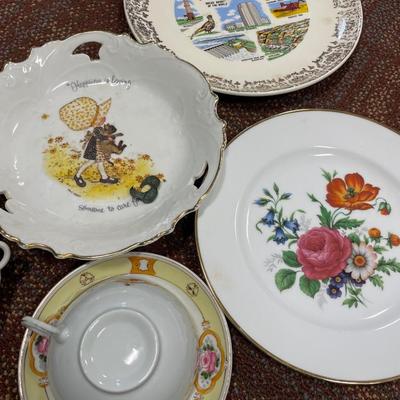 Vintage China and tea cups, including Holly, hobby plate