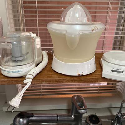 Appliances, cake carrier