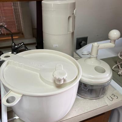 Appliances, cake carrier