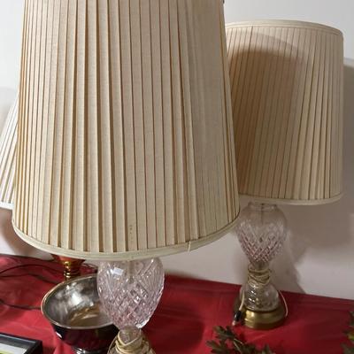 Lamps, wall decor,tables