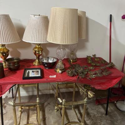 Lamps, wall decor,tables