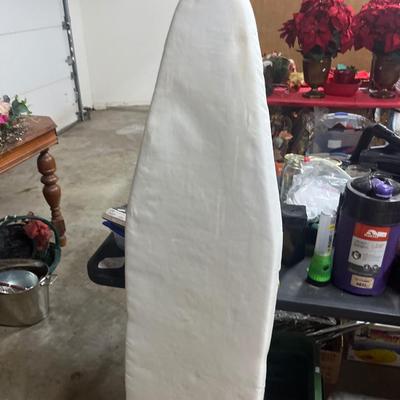Misc. items ,vacuums, steamer