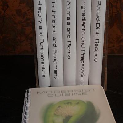 PLATED MODERN CUISINE BOOK SET