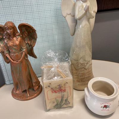 Spode Hurricane Lamp, angels and candle warmer