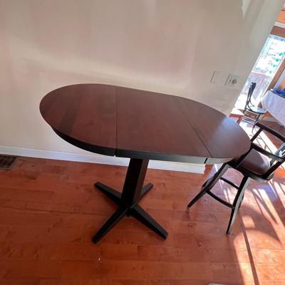 High Top Expandable Table & Chairs (DR-RG)