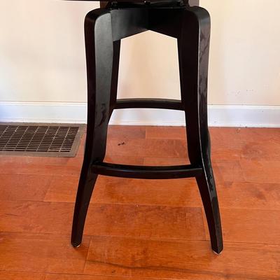 High Top Expandable Table & Chairs (DR-RG)