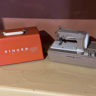 Vintage Singer Sewhandy Electric