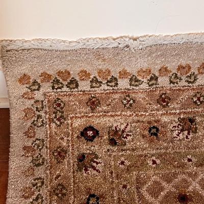 Large 12ft x 15ft Neutral Toned/Floral Design Rug (LR-RG)