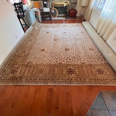 Large 12ft x 15ft Neutral Toned/Floral Design Rug (LR-RG)