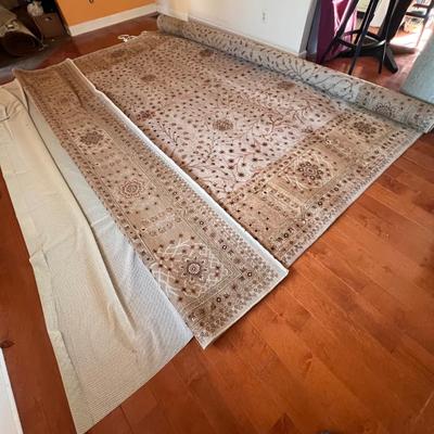 Large 12ft x 15ft Neutral Toned/Floral Design Rug (LR-RG)