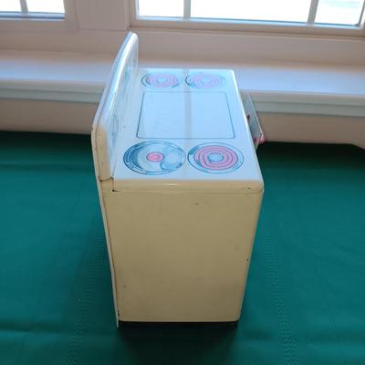 TIN LITHO TOY OVEN / STOVE PLAY SET