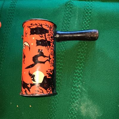VINTAGE HALLOWEEN NOISE MAKERS