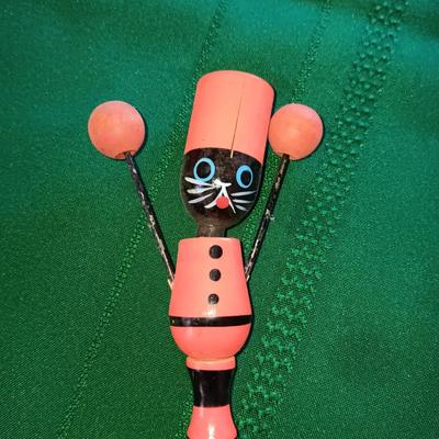 VINTAGE HALLOWEEN NOISE MAKERS