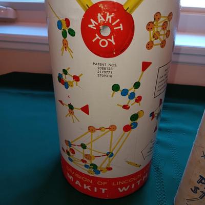 MAKIT TOY & CRISS CROSS PICK-UP STICKS