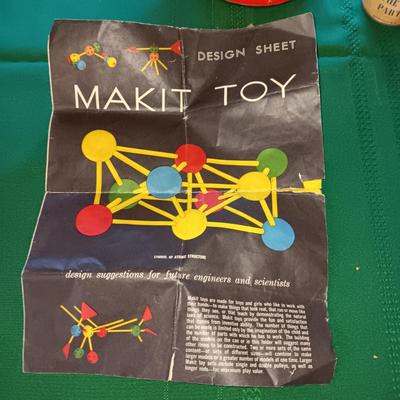 MAKIT TOY & CRISS CROSS PICK-UP STICKS