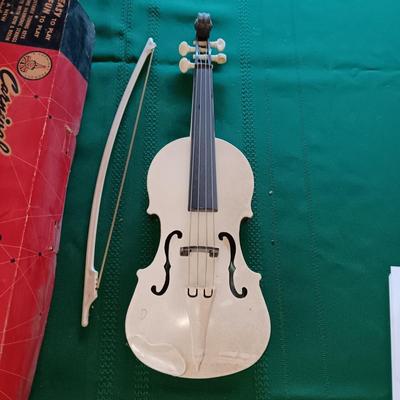 TOY MUSICAL INSTRUMENTS