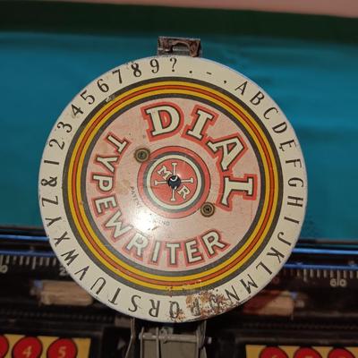 VINTAGE METAL TOY DIAL TYPEWRITER