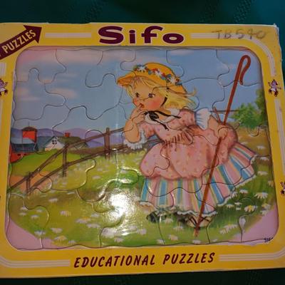 LIKE NEW CHILDREN'S EDUCATIONAL PUZZLES