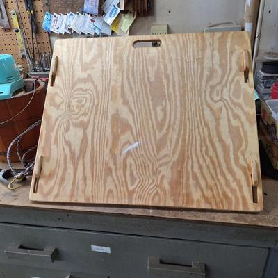 Easel