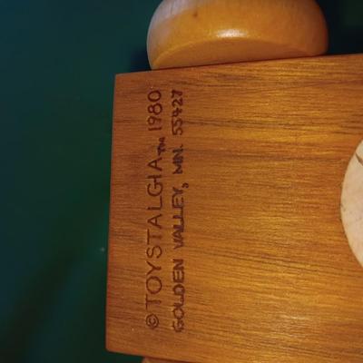 ROCKY MOUNTAIN NEWS WOODEN COIN BANK, PLASTIC BOAT AND NIB CUB SCOUT PINEWOOD DERBY KIT